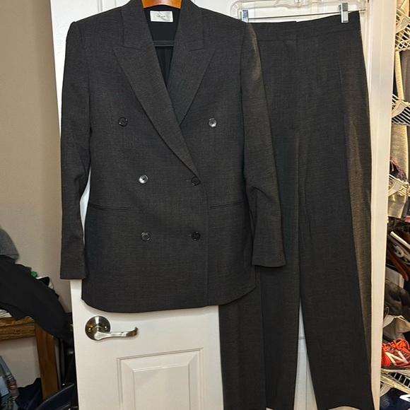 EUC THE ROW women’s blazer and pants  in wool charcoal grey sz 4 sold together - Picture 1 of 16